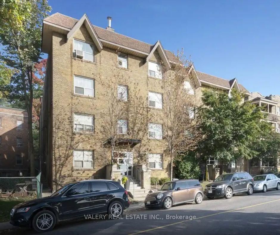 7-2402 Queen Street, Toronto, ON