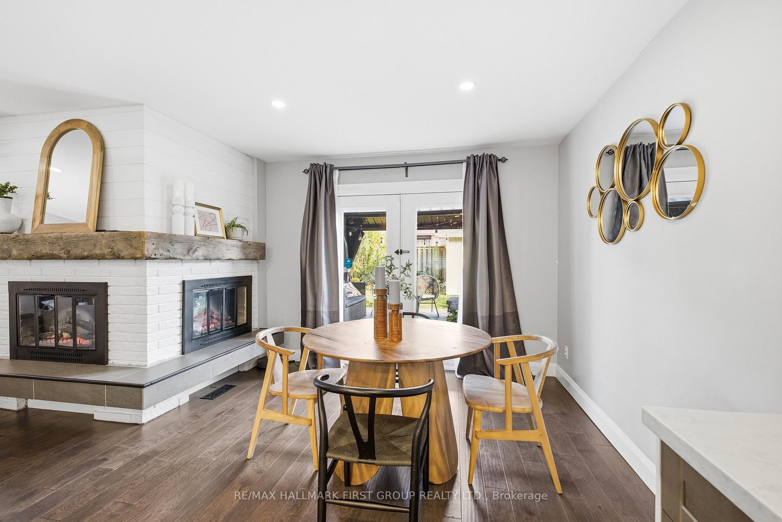 1896 New Street • Pickering, ON photo 14