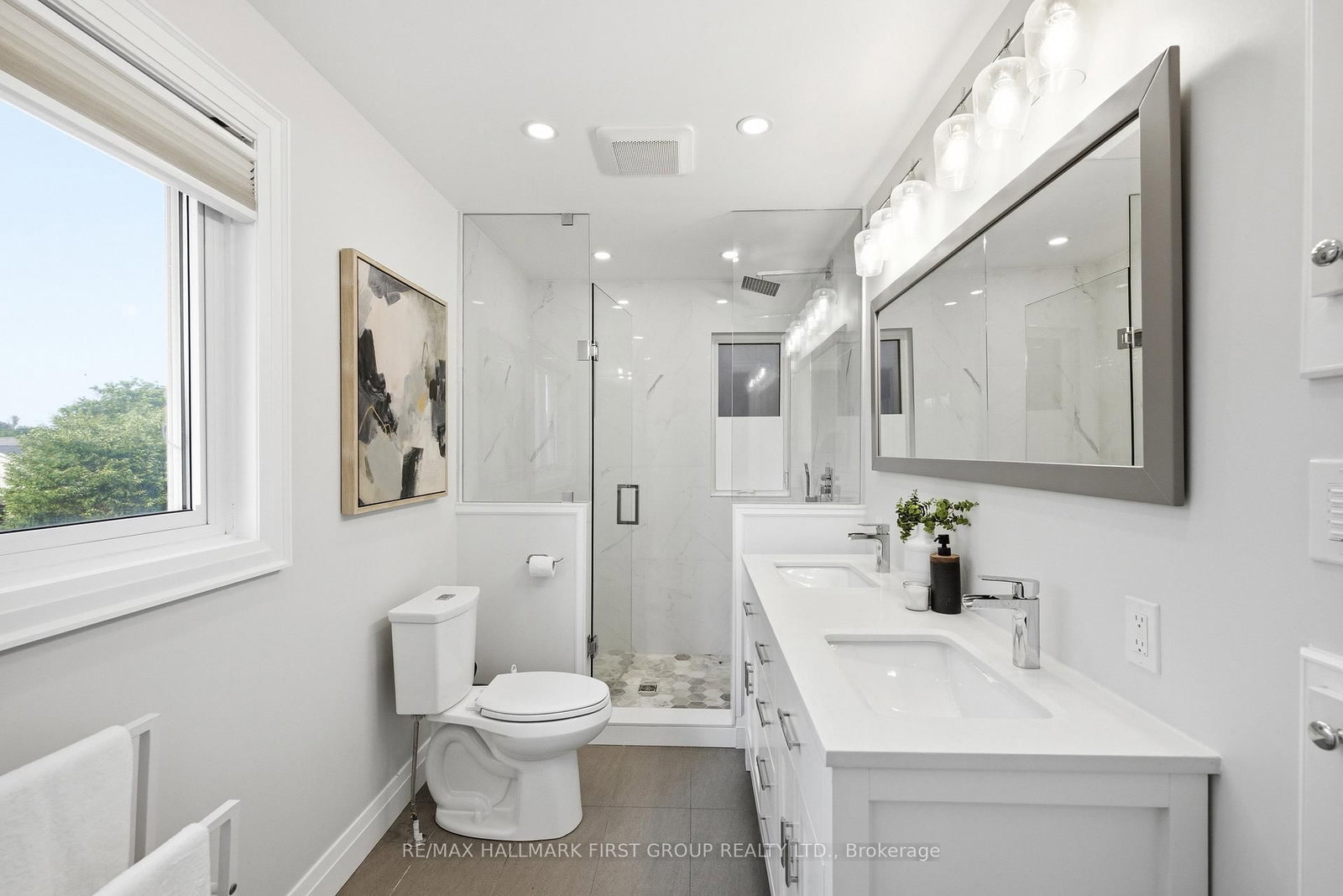 1896 New Street • Pickering, ON photo 25
