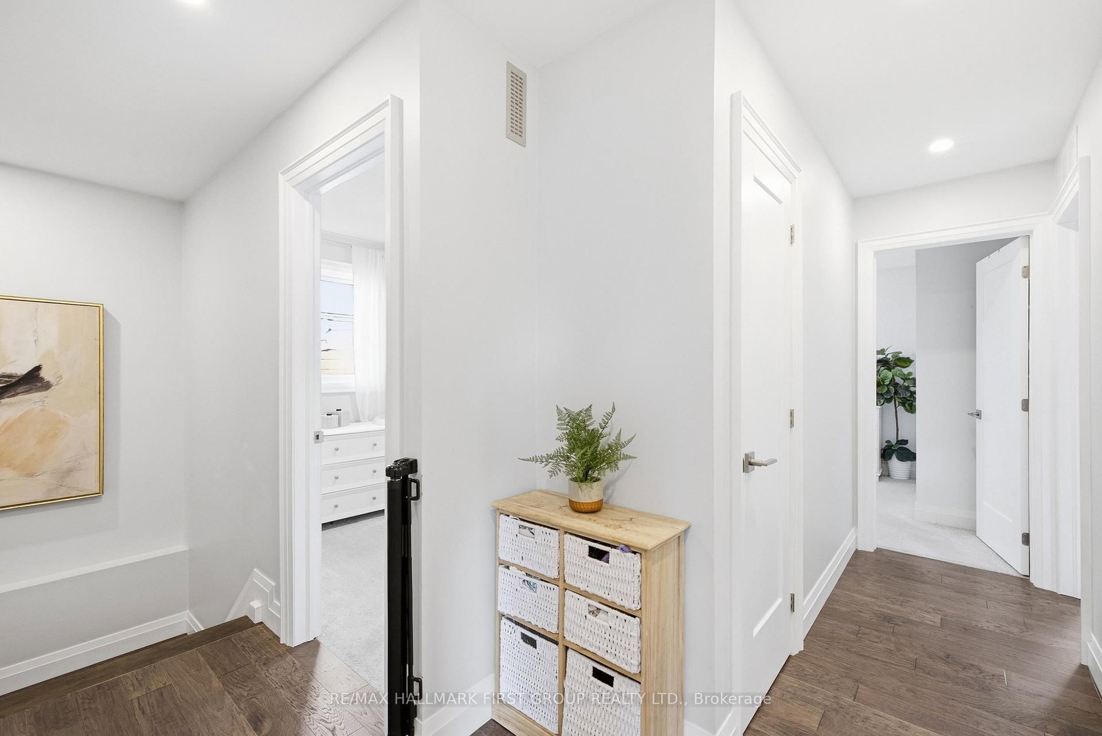 1896 New Street • Pickering, ON photo 26