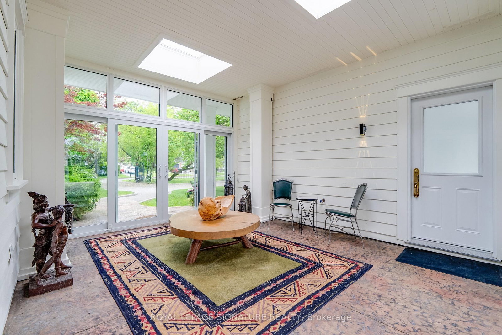 220 Greyabbey Trail • Toronto, ON photo 15
