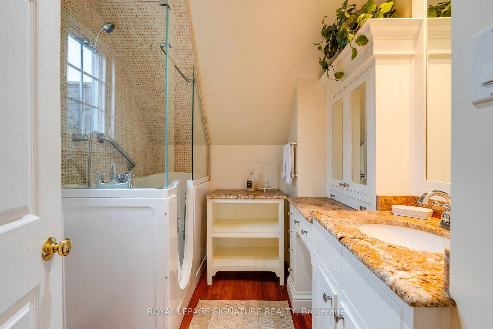 220 Greyabbey Trail • Toronto, ON photo 30