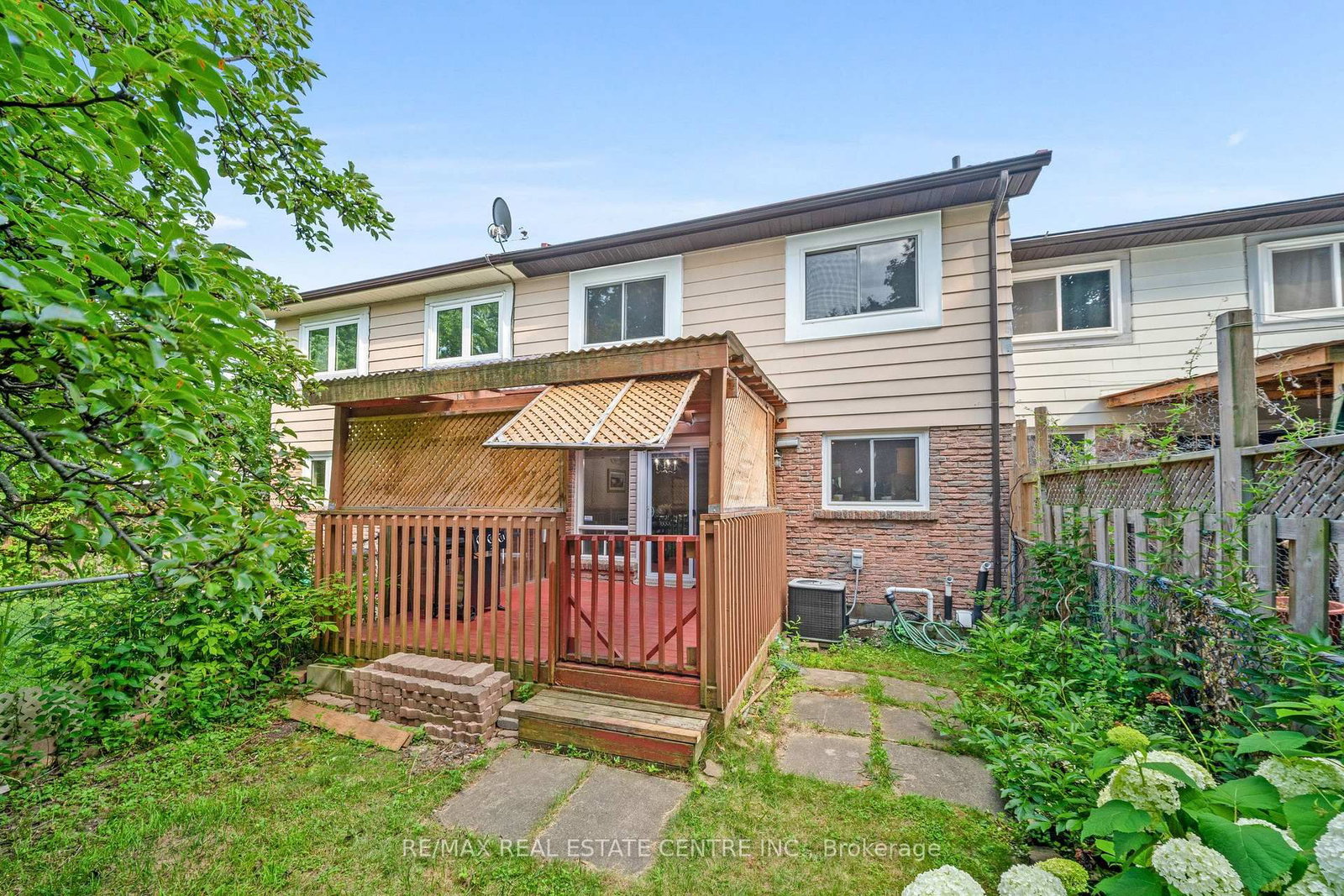 127 Lowry Square • Toronto, ON photo 46