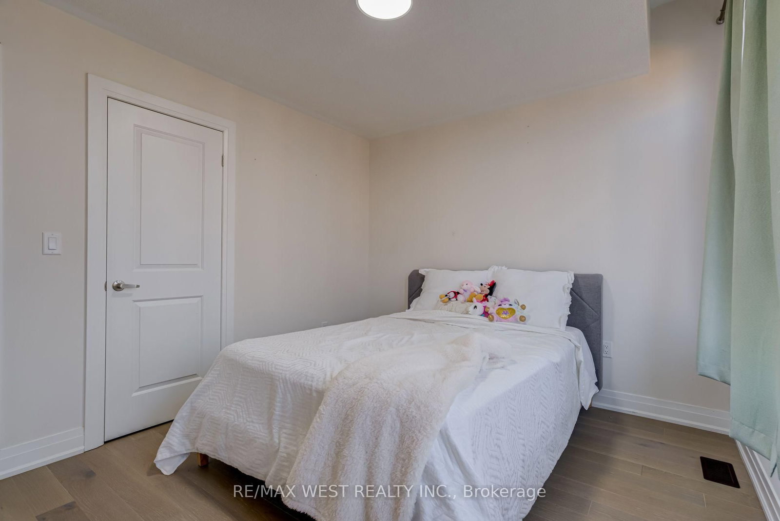 2688 Sapphire Drive • Pickering, ON photo 31