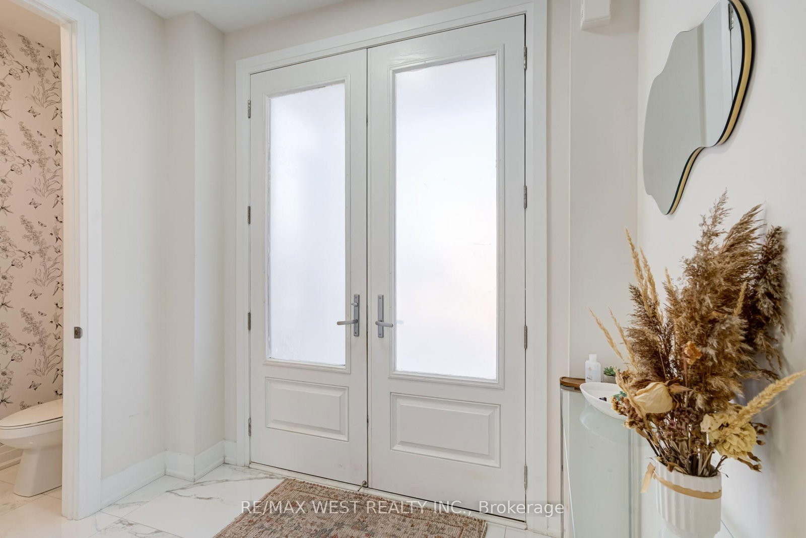 2688 Sapphire Drive • Pickering, ON photo 4