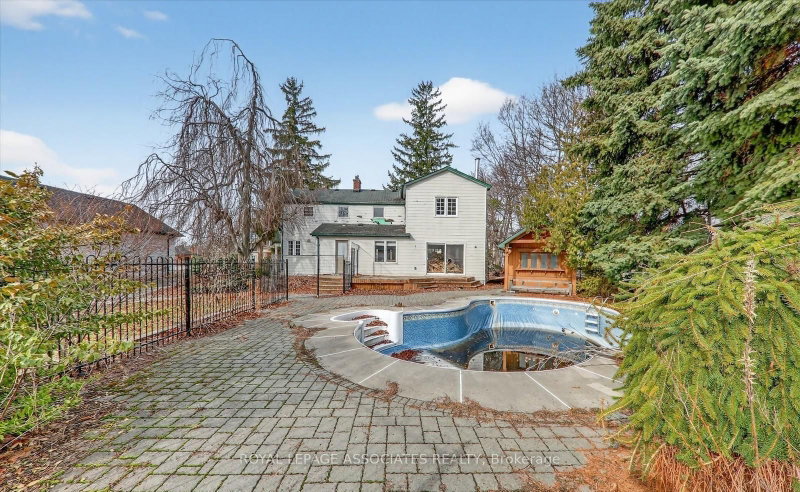 1485 Altona Road