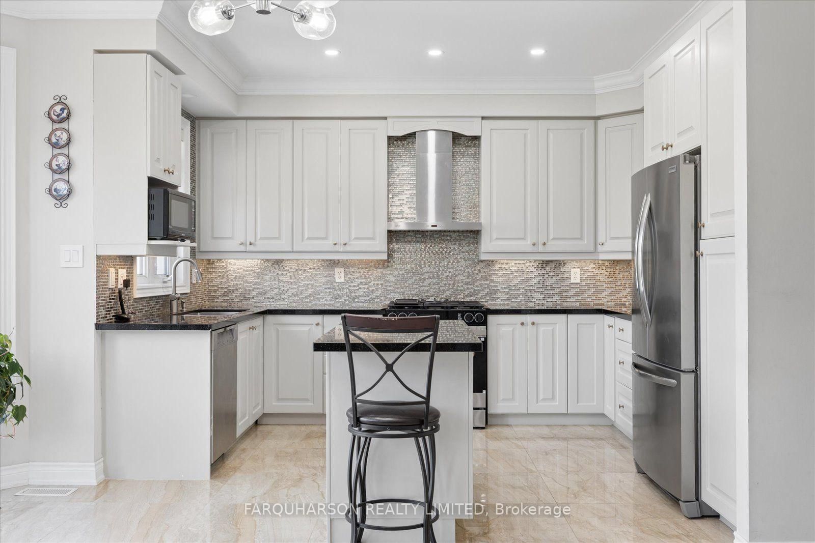 38 Keiffer Court • Whitby, ON photo 8