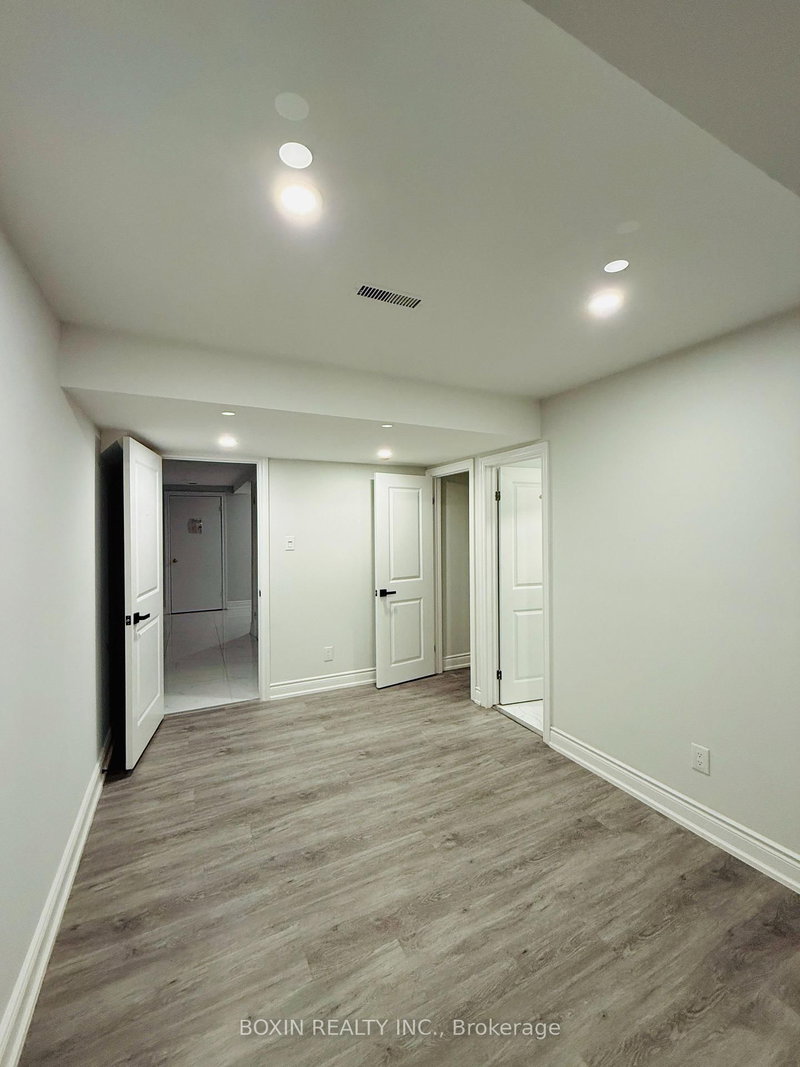 Basement Room 2 - 1 Adirondack Gate