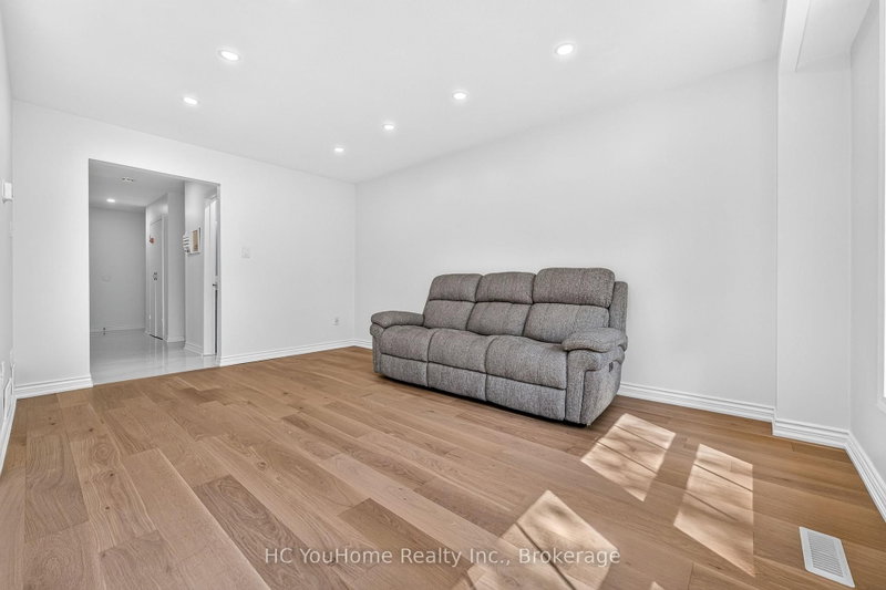 32 - 81 Brookmill Boulevard