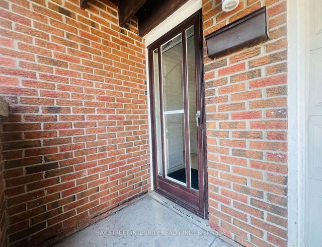 7 Snowhill Crescent