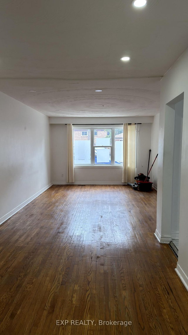 15a rockwood Drive