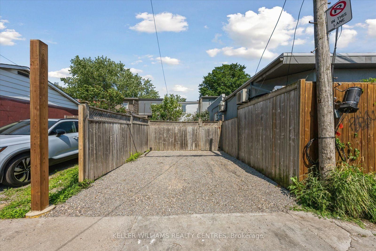 44 Logan Avenue • Toronto, ON photo 27