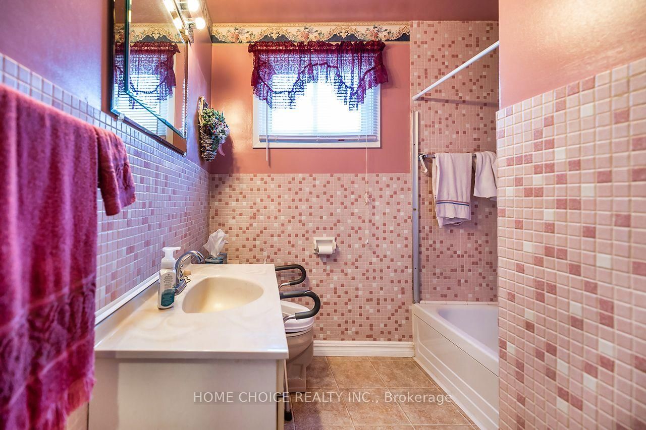 341 Rosedale Drive • Whitby, ON photo 11