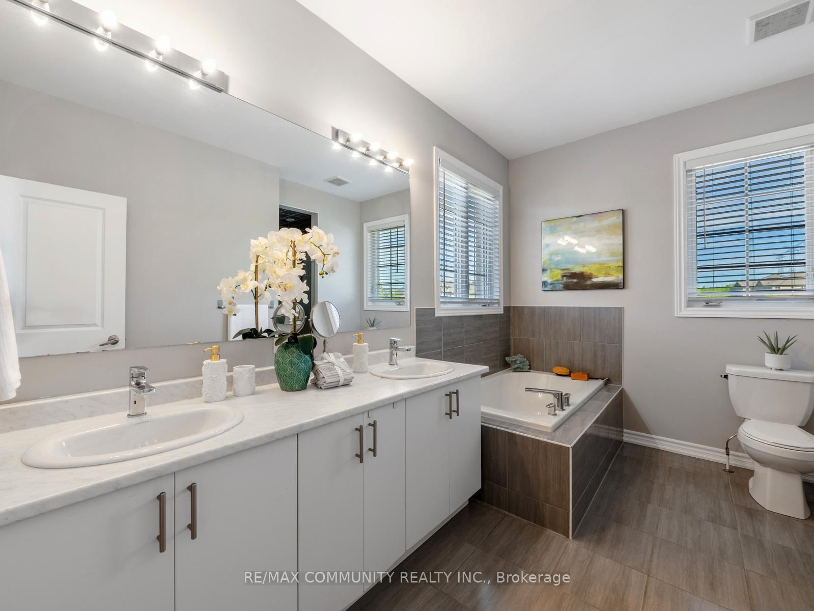 22 Coates Of Arms Lane • Ajax, ON photo 28