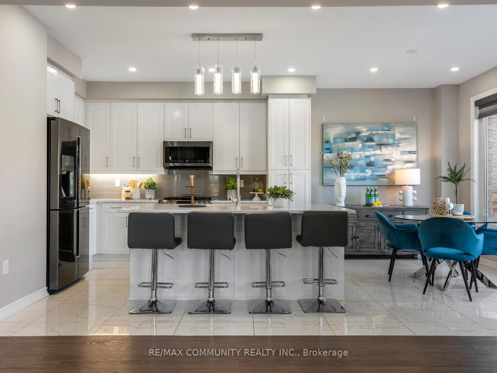 22 Coates Of Arms Lane • Ajax, ON photo 9
