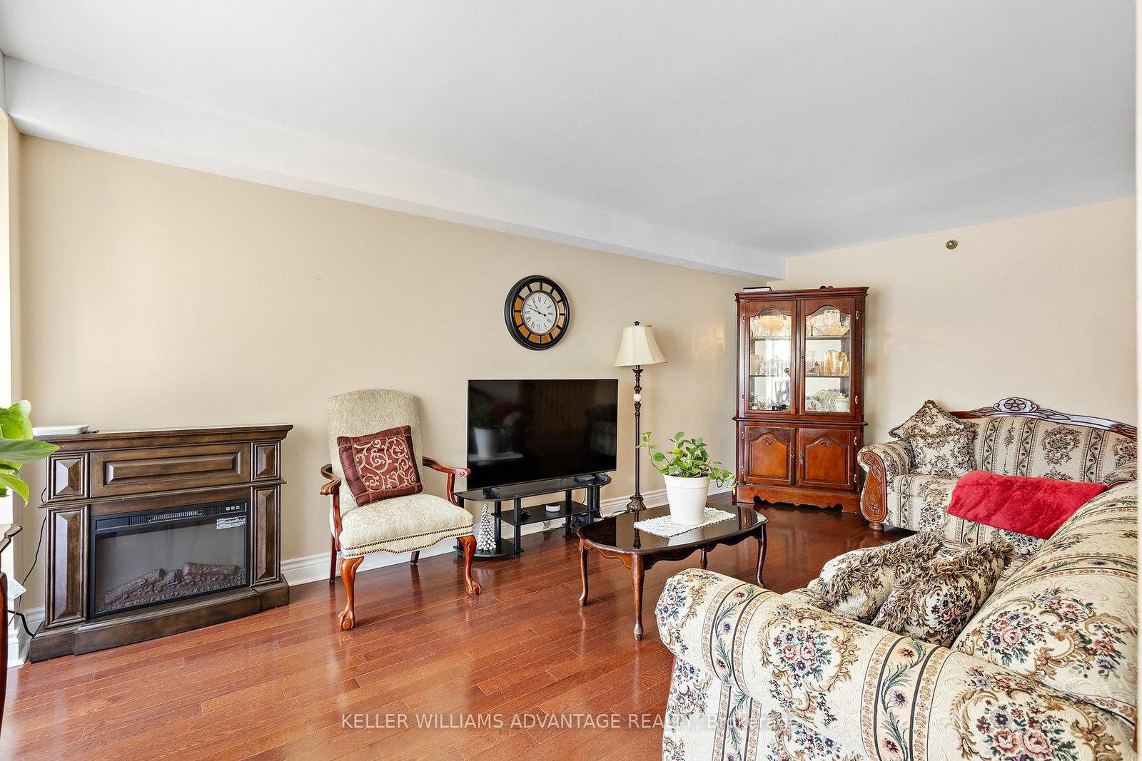 1051 Sandhurst Circle • #17 • Toronto, ON photo 8