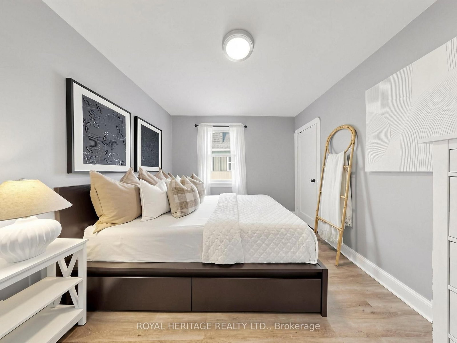 221 Hibbert Avenue • Oshawa, ON photo 12