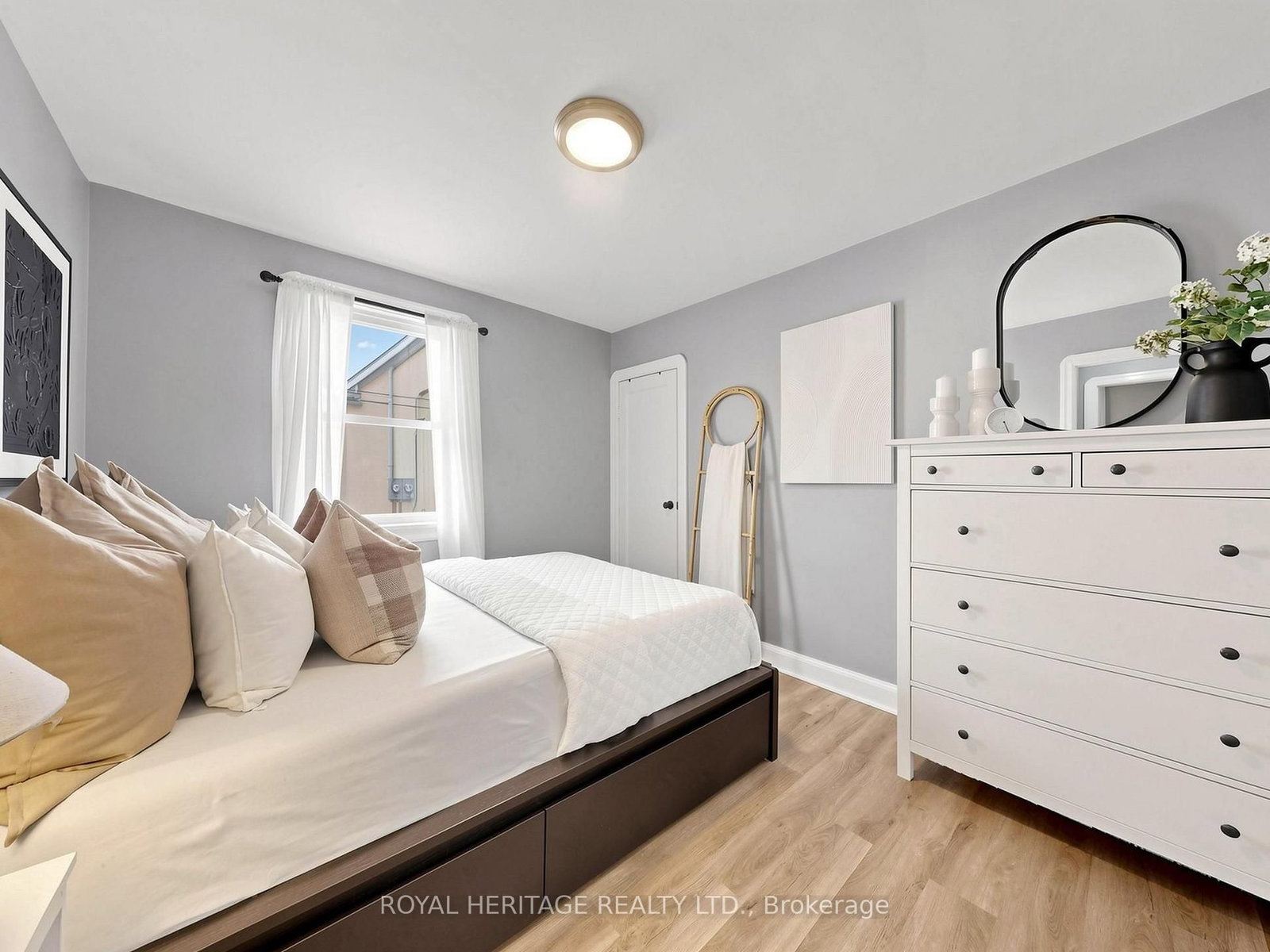 221 Hibbert Avenue • Oshawa, ON photo 15