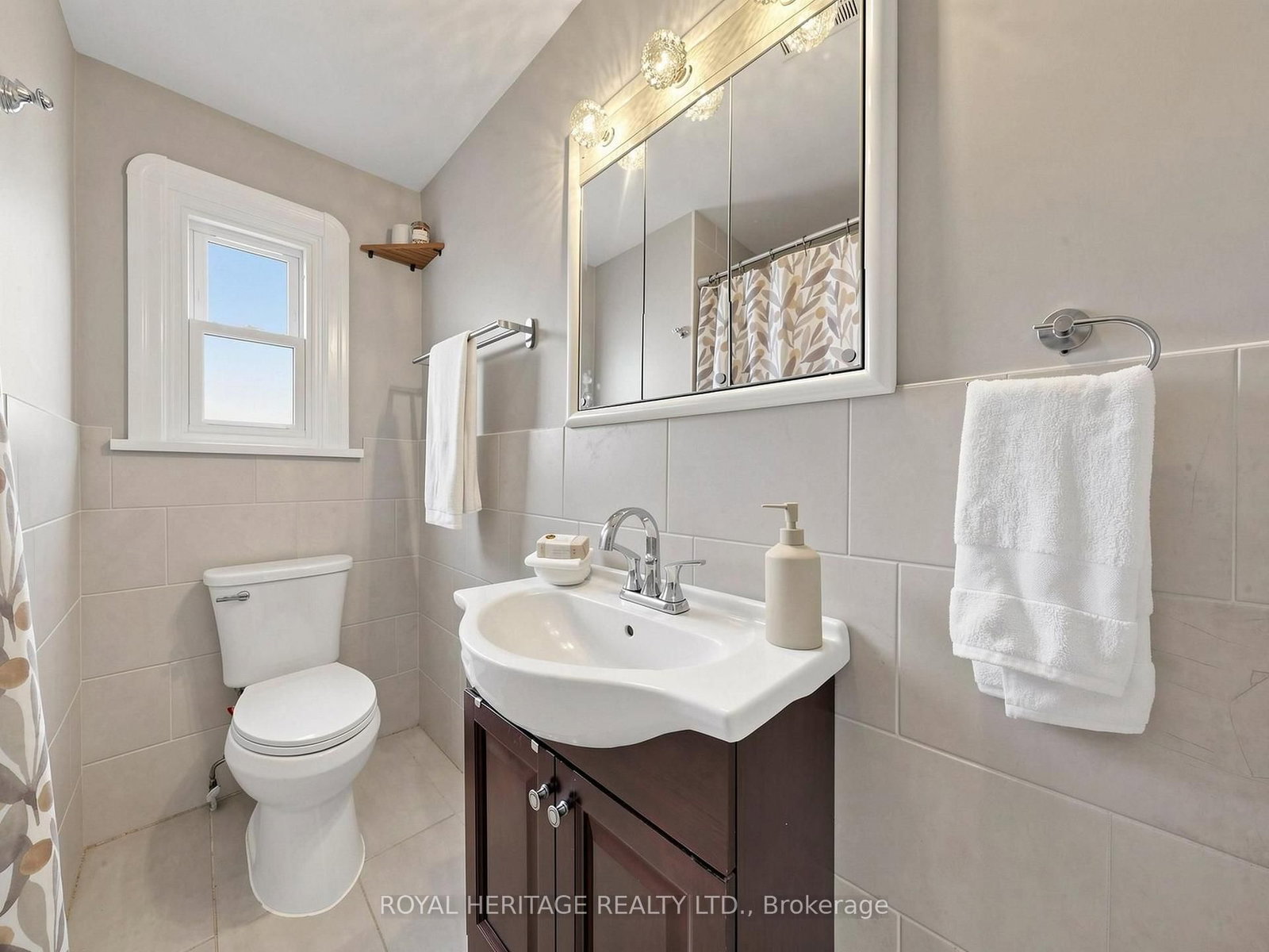 221 Hibbert Avenue • Oshawa, ON photo 19