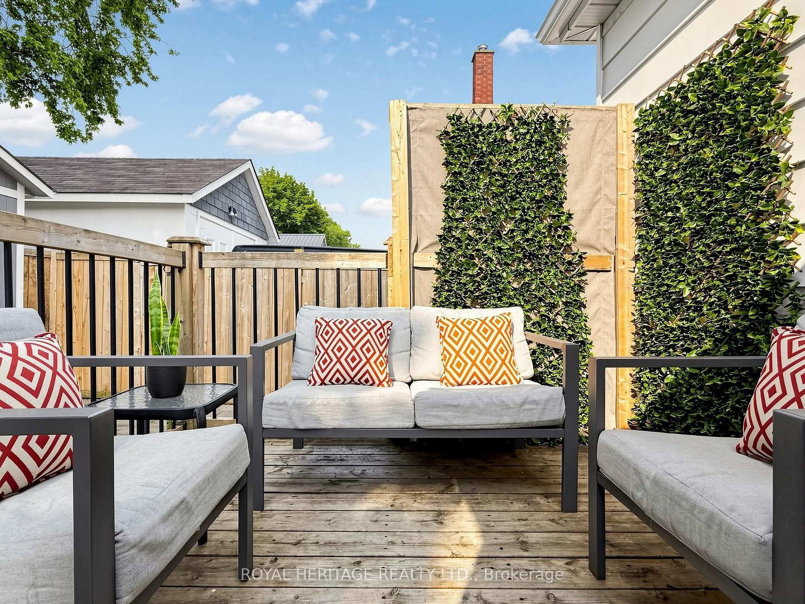 221 Hibbert Avenue • Oshawa, ON photo 47