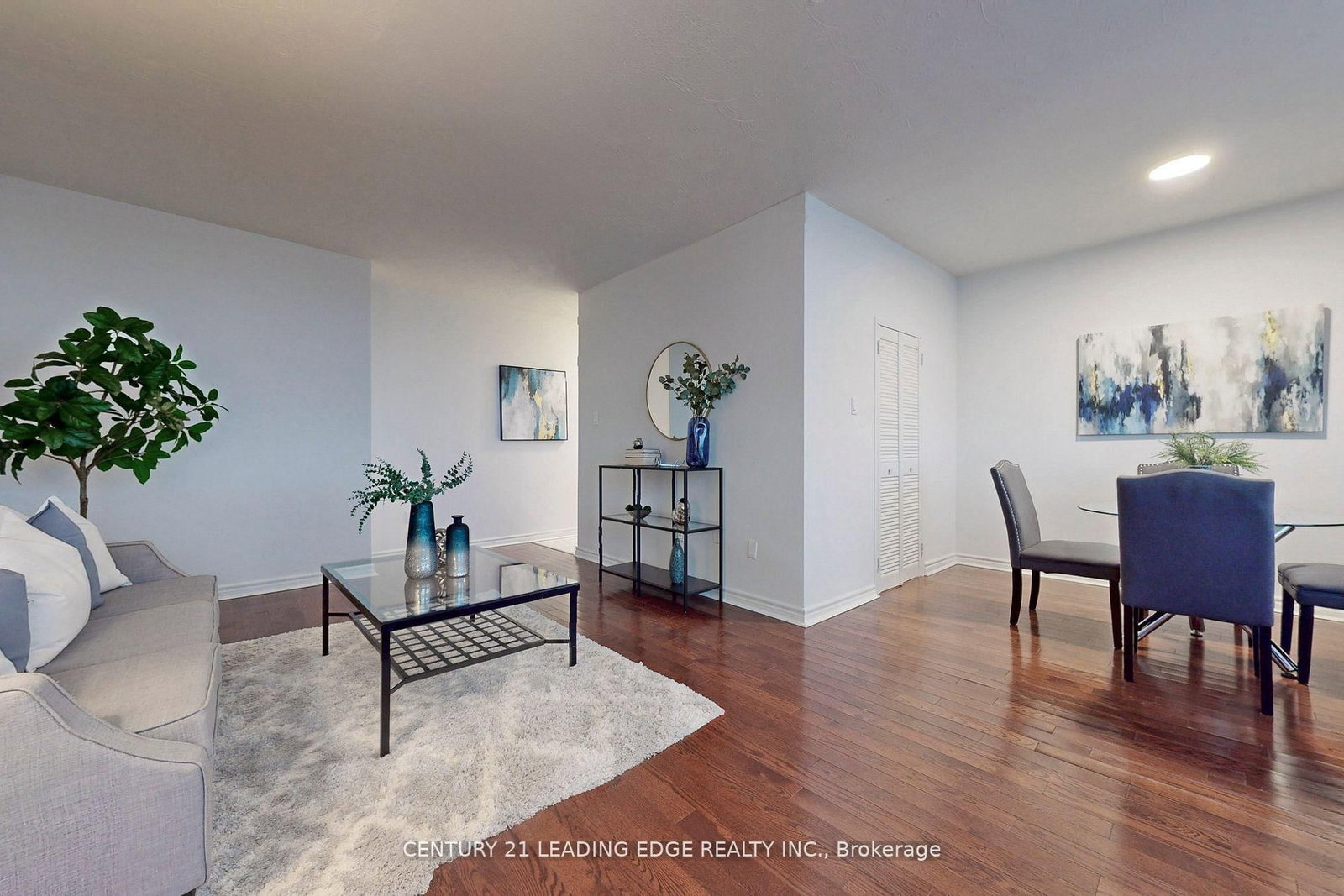 2245 E Eglinton Avenue • #1005 • Toronto, ON photo 12