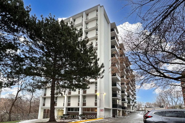 1005 - 2245 Eglinton Avenue E