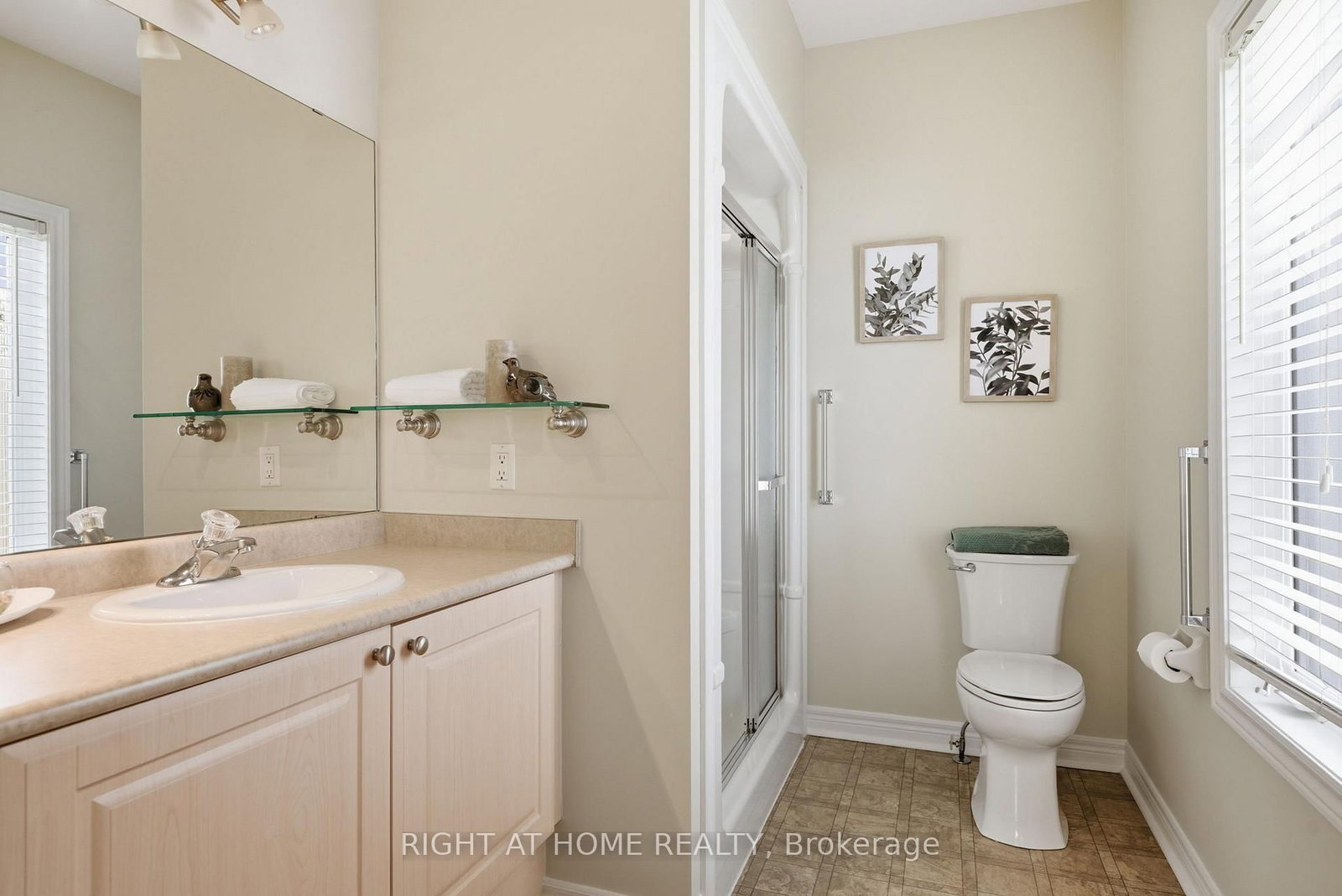 5 Park Place Lane • Clarington, ON photo 19