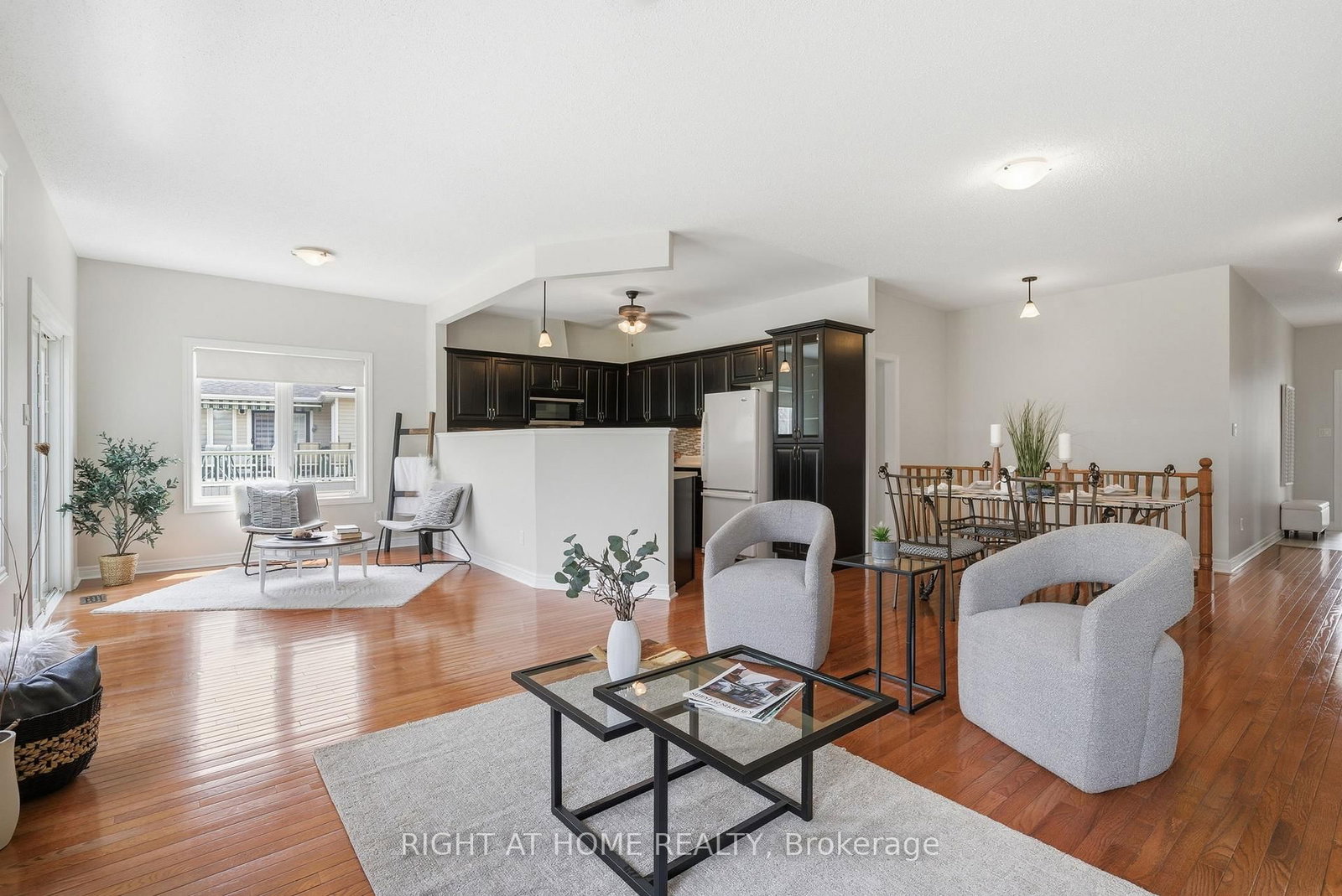 5 Park Place Lane • Clarington, ON photo 8