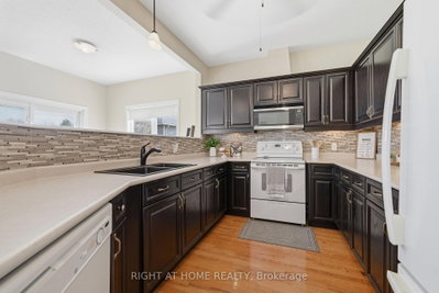 5 Park Place Lane • Clarington, ON photo 9