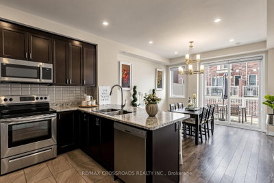 78 Jolly Way • Toronto, ON photo 9