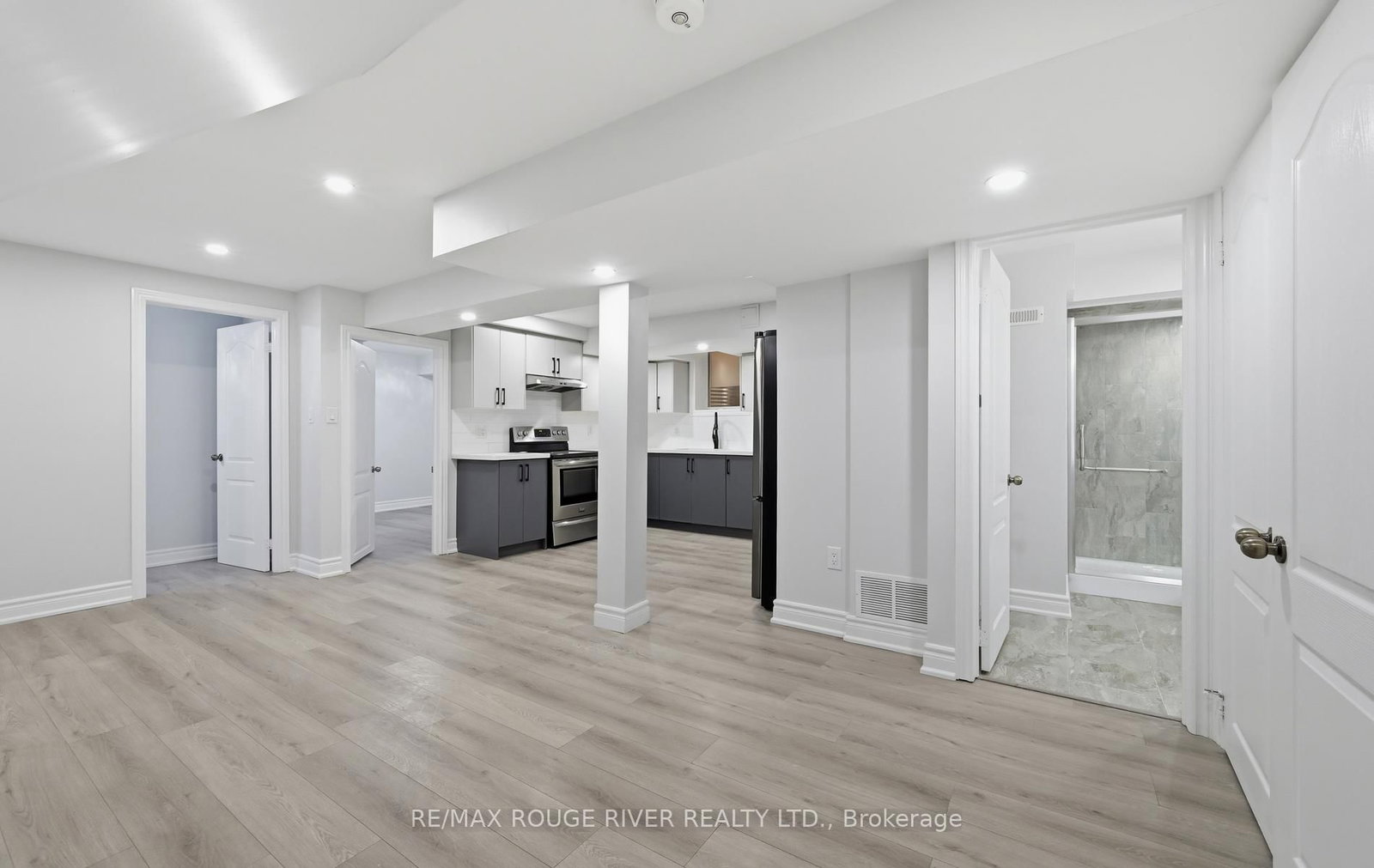 886 Groveland Avenue • Oshawa, ON photo 28