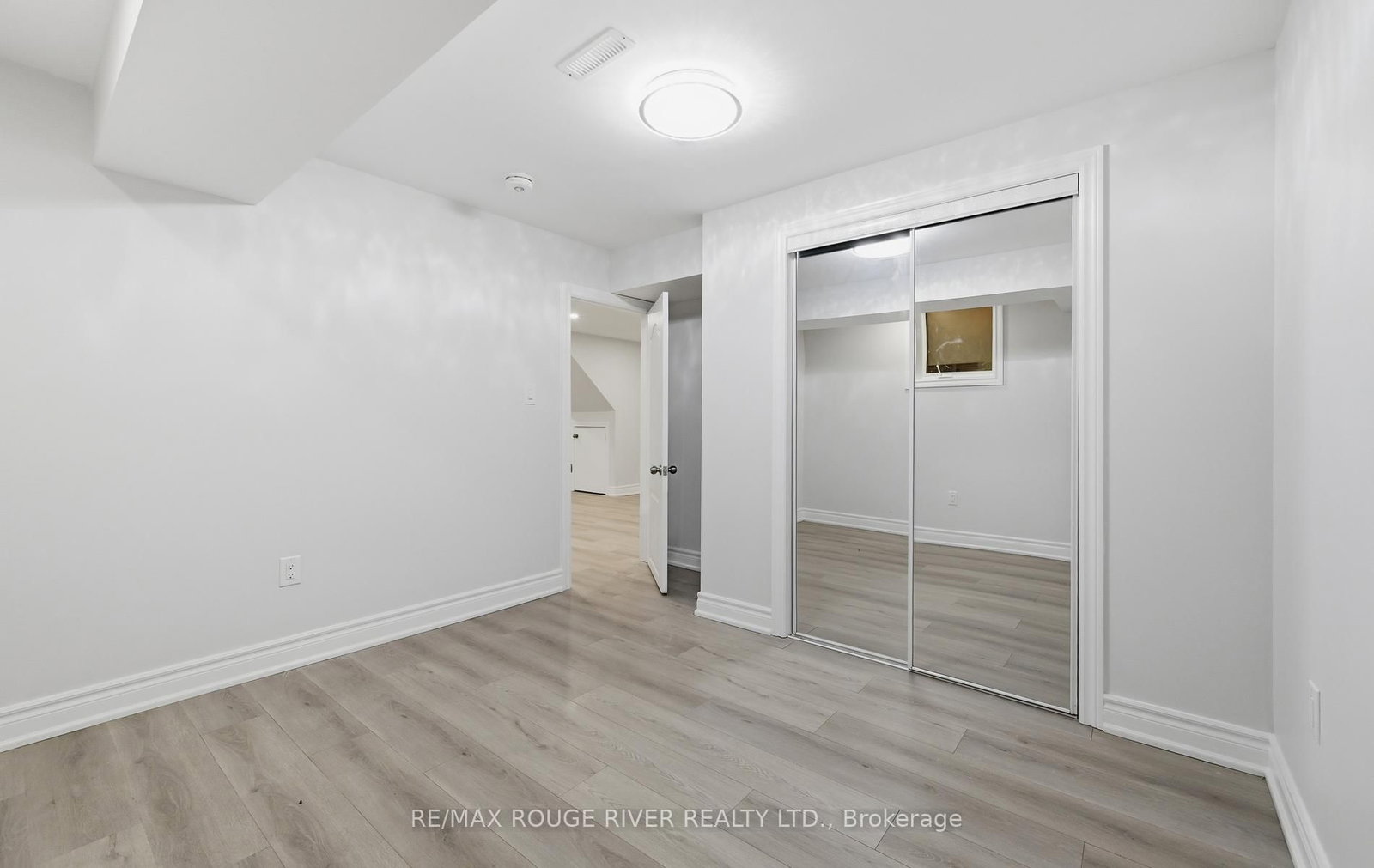 886 Groveland Avenue • Oshawa, ON photo 35
