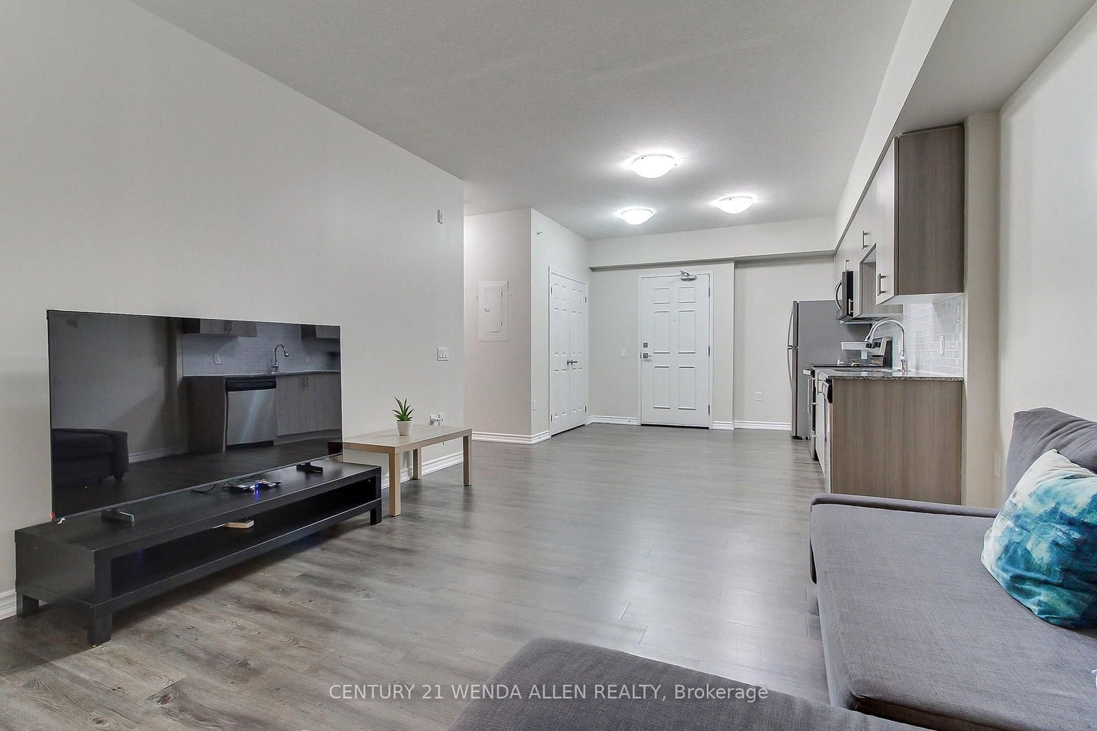 290 Liberty Street N • #420 • Clarington, ON photo 18