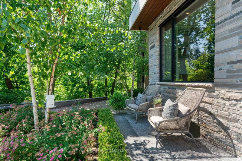 20 Duart Park Road