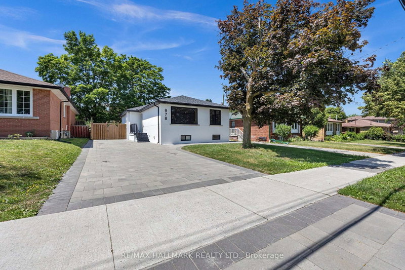 978 Midland Avenue