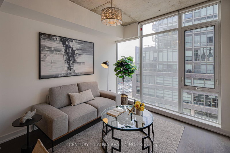 513 - 1190 Dundas Street E