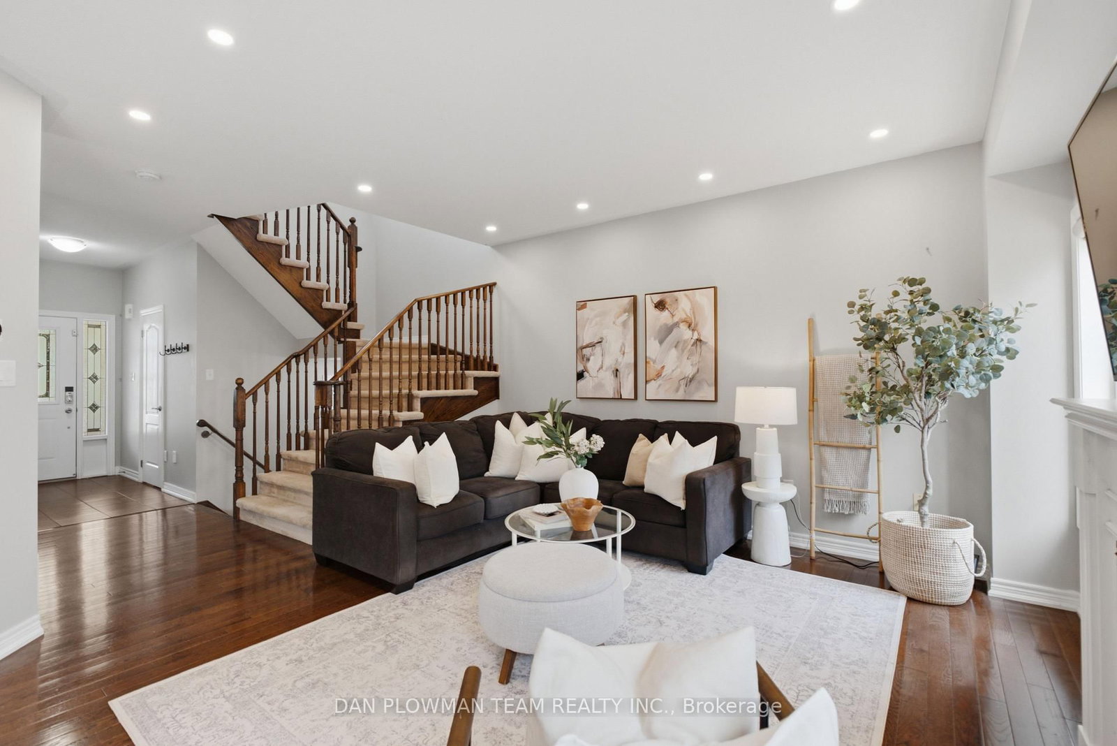 1174 Salmers Drive • Oshawa, ON photo 9