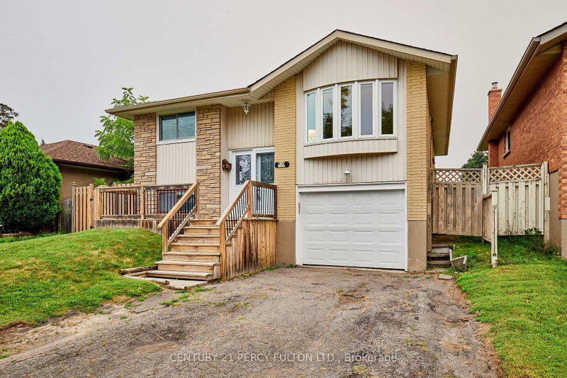816 Carnaby Crescent