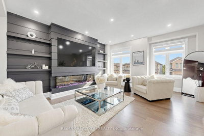 1274 Aquarius Trail • Pickering, ON photo 6