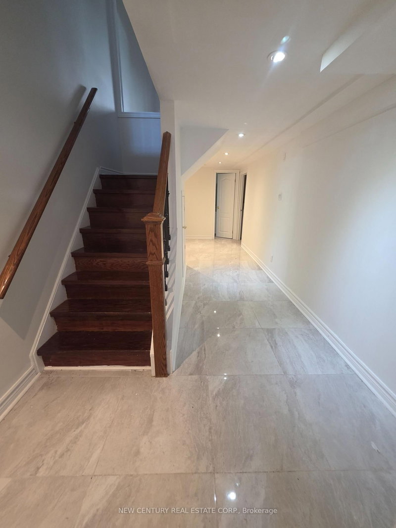 27 Trailridge Crescent