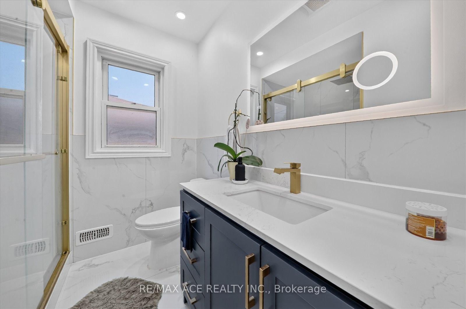 60 Chillery Avenue • Toronto, ON photo 17