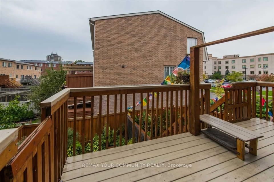 98 John Bell Crescent, Toronto, ON, photo 2