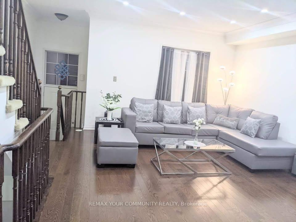 98 John Bell Crescent, Toronto, ON, photo 4