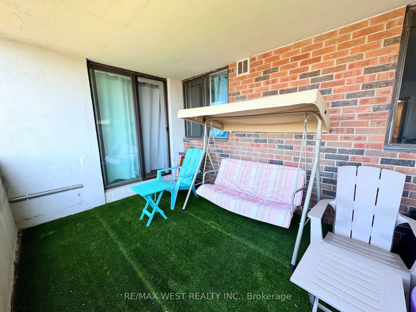 3380 Eglinton Avenue E • #801 • Toronto, ON photo 14