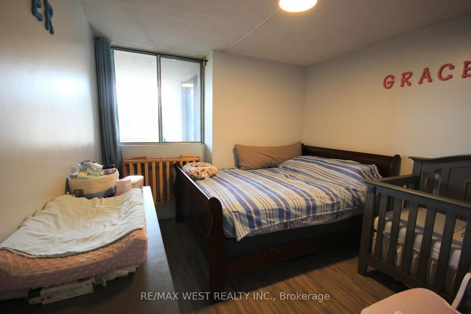 3380 Eglinton Avenue E • #801 • Toronto, ON photo 8