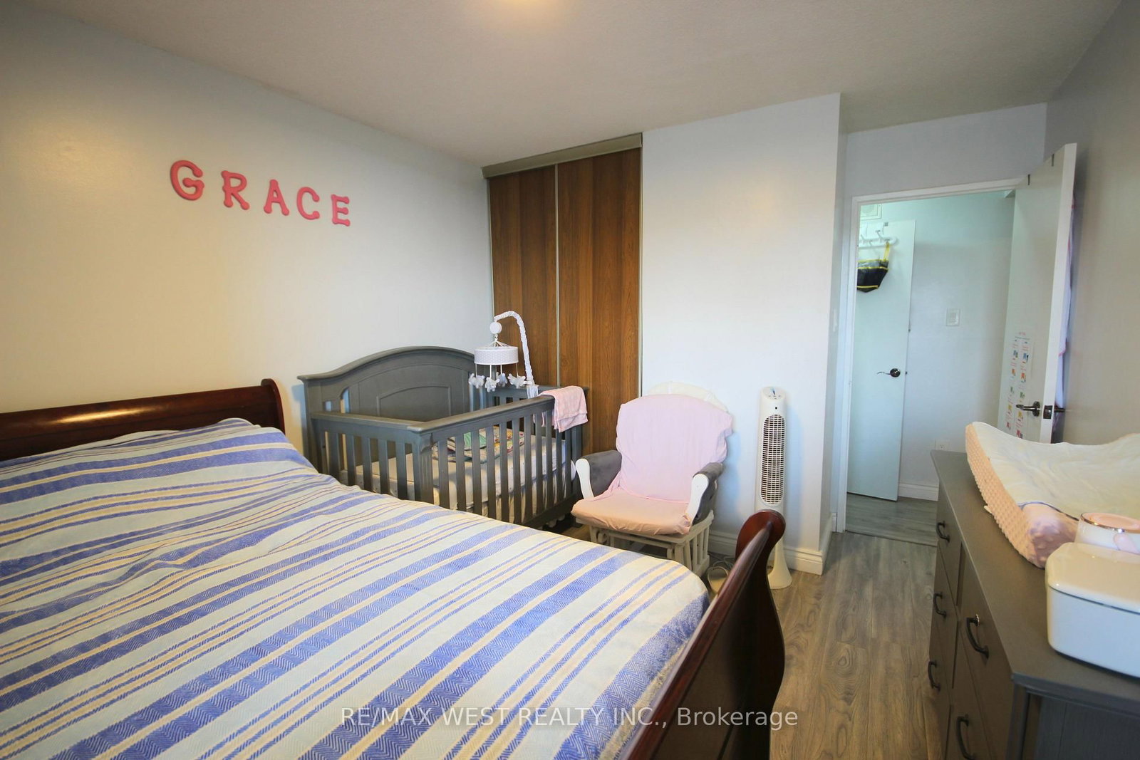 3380 Eglinton Avenue E • #801 • Toronto, ON photo 9