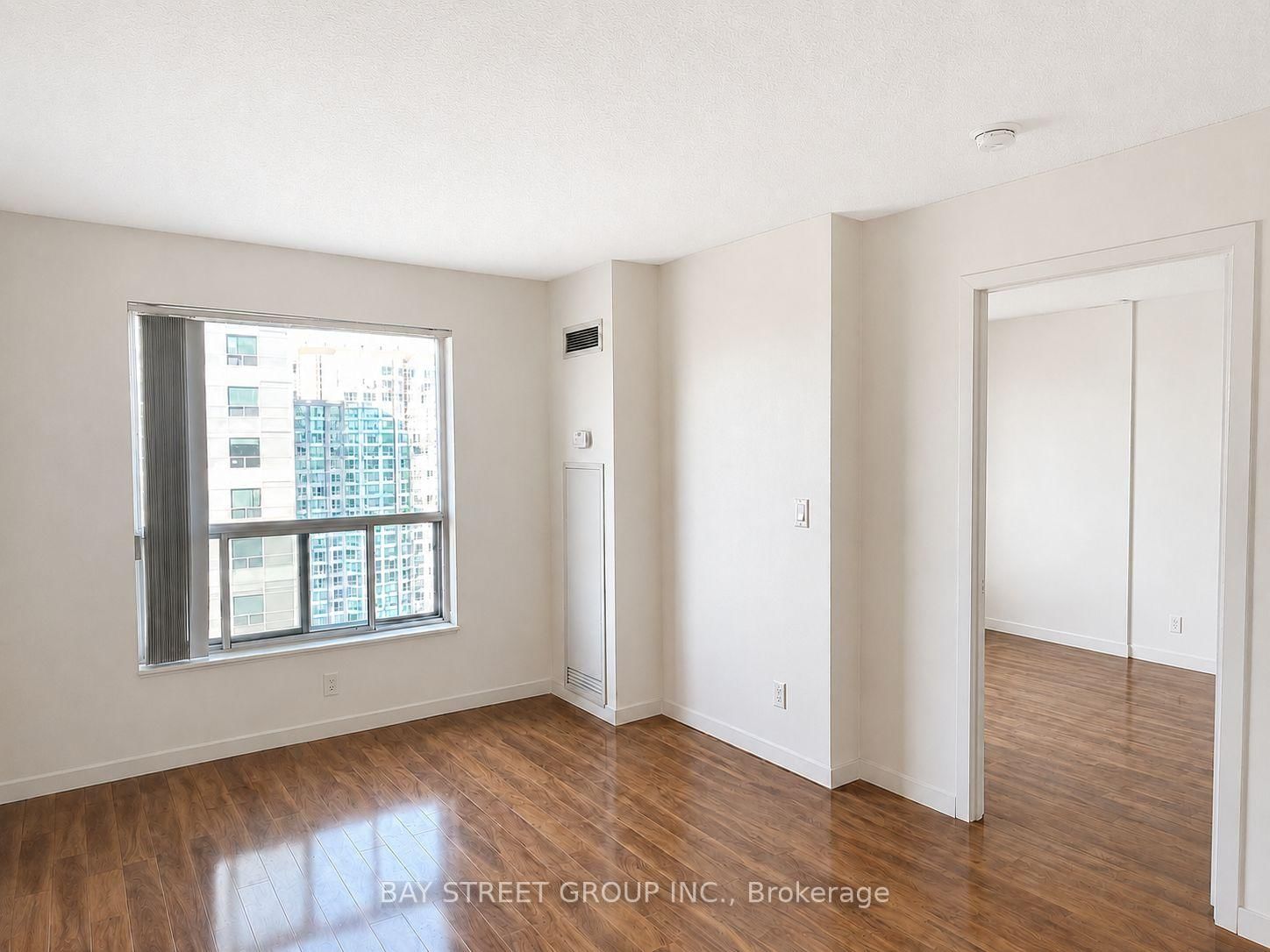 2105-36 Lee Centre Drive, Toronto, ON