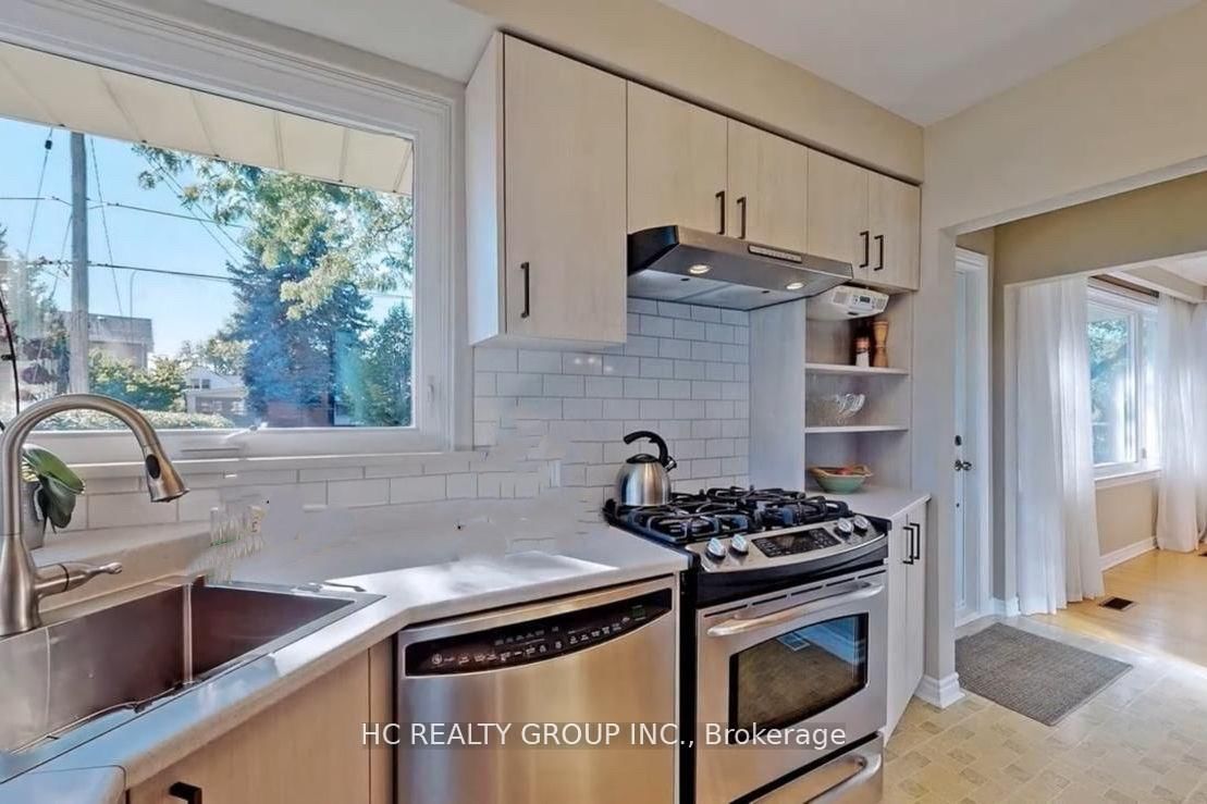Main-53 Treverton Drive, Toronto, ON, photo 2