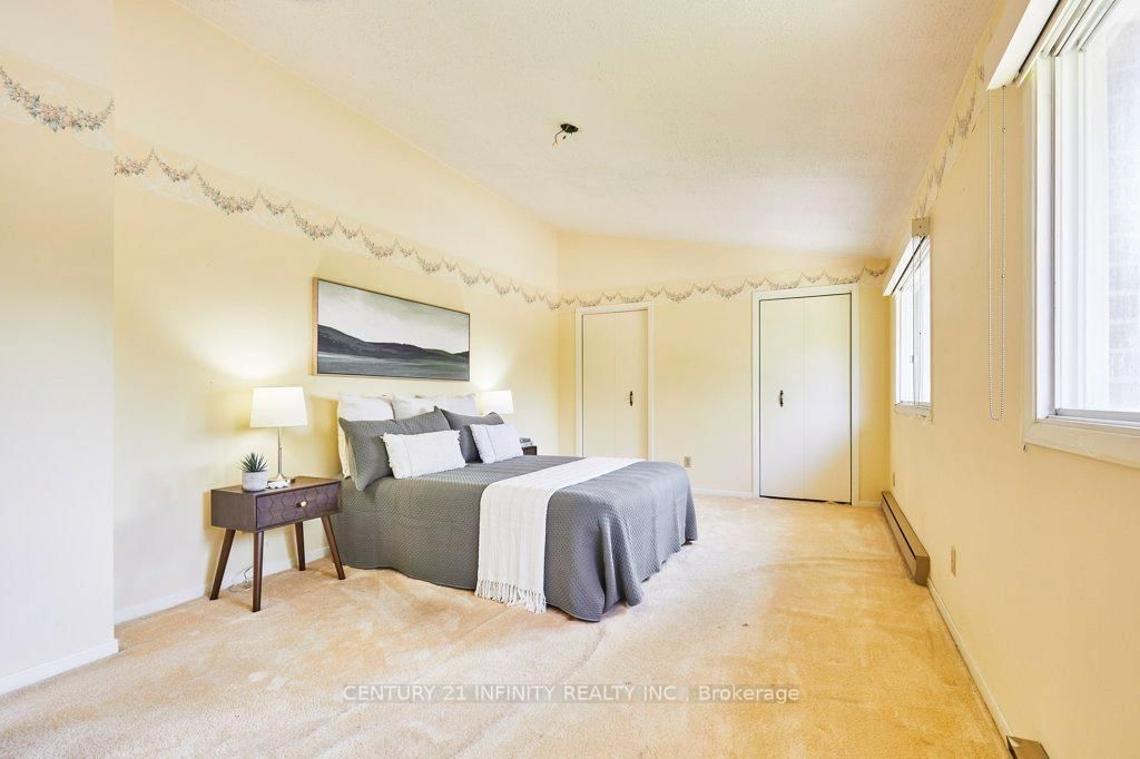 1 Goodland Gate • Toronto, ON photo 17