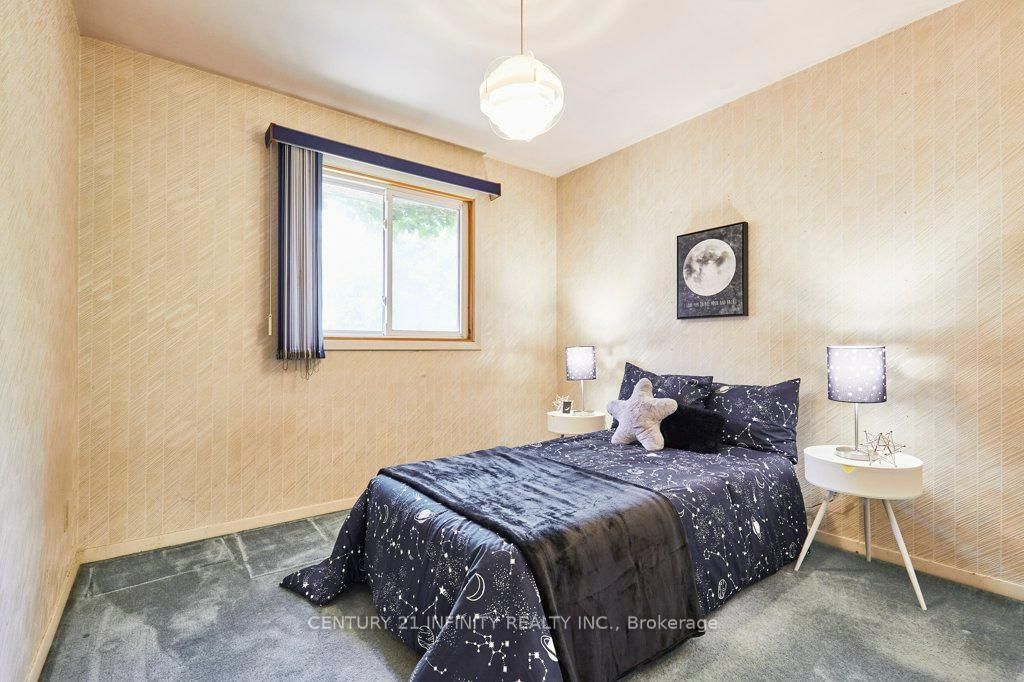 1 Goodland Gate • Toronto, ON photo 19